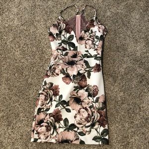 Size M dress